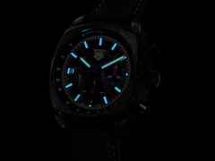 TAG Heuer Monza Flyback Chronometer Automatik Carbon 42mm skelettiertes Zifferblatt schwarzes Textilband – Herrenuhren Chronograph aus DLC beschichtet, Edelstahl, Carbon und Leder. Das Gehäuse ist quadratisch und schwarz. Das Lederarmband ist schwarz. Das Zifferblatt ist ein Index in grau. – Ansicht 6