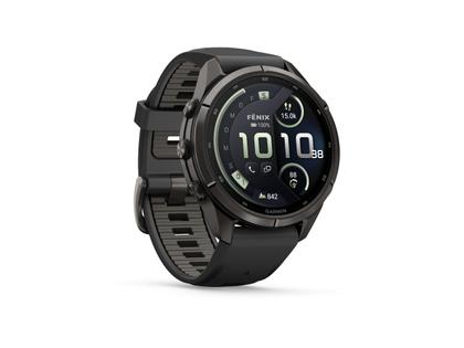 Garmin Fenix 9 Pro inReach Titan 43mm digitales Display schwarzes Silikonband – Herrenuhren Uhr Multifunktion aus Kautschuk und Titan. Das Gehäuse ist rund und schwarz. Das Kautschuk / Kunststoff / Silikon Armband ist schwarz. Das Zifferblatt ist digital und schwarz. – Ansicht 5