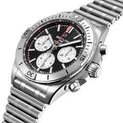 Breitling Chronomat B01 42 Edelstahl schwarzes Zifferblatt Metallband – Herrenuhren Chronograph aus Edelstahl. Das Gehäuse ist rund und silber. Das Edelstahlarmband ist silber. Das Zifferblatt ist ein Index in schwarz. – Ansicht 2