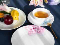 Meissen Giant Bloom Teetasse "Schmucklilie" – Porzellanwaren Tafelporzellan in weiß und aus Porzellan. – Ansicht 4