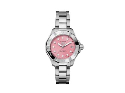 TAG Heuer Aquaracer Professional 200 Solargraph Quarz Edelstahl 34mm rosa Zifferblatt Metallband – Damenuhren Uhr mit Datum aus Edelstahl. Das Gehäuse ist rund und silber. Das Edelstahlarmband ist silber. Das Zifferblatt ist ein Index in rosa.