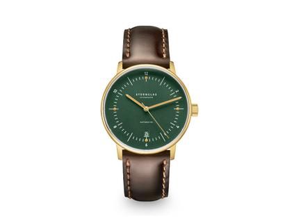 Herrenuhren Uhr mit Datum aus Edelstahl, Leder und PVD beschichtet. Das Gehäuse ist rund und gelbgold. Das Lederarmband ist braun. Das Zifferblatt ist arabisch Index und grün.