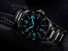 Glashütte Original SeaQ Panoramadatum Automatik Edelstahl 43mm blaues Zifferblatt Metallband – Herrenuhren Uhr mit Datum aus Edelstahl und Keramik. Das Gehäuse ist rund und silber. Das Edelstahlarmband ist silber. Das Zifferblatt ist arabisch Index und blau. – Ansicht 4
