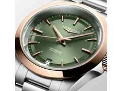 Longines Conquest Automatik Edelstahl 34mm grünes Zifferblatt Metallband – Damenuhren Uhr mit Datum aus 750 Rotgold und Edelstahl. Das Gehäuse ist rund und silber. Das Edelstahlarmband ist silber. Das Zifferblatt ist ein Index in grün. – Ansicht 5