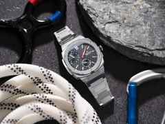 Alpina Alpiner x Fratello Extreme Regulator Automatik Edelstahl 41mm schwarzes Zifferblatt Metallband – Herrenuhren Uhr ohne Datum aus Edelstahl. Das Gehäuse ist rund und silber. Das Edelstahlarmband ist silber. Das Zifferblatt ist ein Index in schwarz. – Ansicht 10