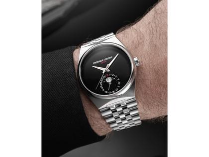 Frederique Constant Highlife Moonphase Date Manufacture Time+Tide Automatik Edelstahl 39mm schwarzes Onyx Zifferblatt – Herrenuhren Uhr mit Datum aus Edelstahl und Leder. Das Gehäuse ist rund und silber. Das Edelstahlarmband ist silber. Das Zifferblatt ist ohne Zeichen und schwarz. – Ansicht 9
