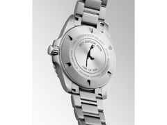 Longines HydroConquest Sylt Edition 2026 Automatik Edelstahl 42mm weißes Zifferblatt Metallband – Herrenuhren Uhr mit Datum aus Edelstahl und Keramik. Das Gehäuse ist rund und silber. Das Edelstahlarmband ist silber. Das Zifferblatt ist ein Index in weiß. – Ansicht 5