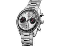 TAG Heuer Carrera Chronograph Automatik Edelstahl 39mm silberfarbenes Zifferblatt Metallband – Herrenuhren Chronograph aus Edelstahl und Keramik. Das Gehäuse ist rund und silber. Das Edelstahlarmband ist silber. Das Zifferblatt ist ein Index in silber. – Ansicht 2
