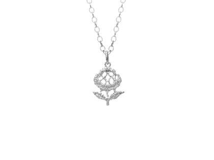Brigitte Adolph Jewellery Design Petite Fleur Anhänger Silber – Anhänger Anhänger ohne Besatz in silber und aus 925 Silber.