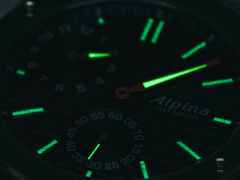 Alpina Alpiner x Fratello Extreme Regulator Automatik Edelstahl 41mm schwarzes Zifferblatt Metallband – Herrenuhren Uhr ohne Datum aus Edelstahl. Das Gehäuse ist rund und silber. Das Edelstahlarmband ist silber. Das Zifferblatt ist ein Index in schwarz. – Ansicht 11