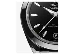 Omega Seamaster Aqua Terra 150M Automatik Edelstahl 30mm schwarzes Zifferblatt Metallband – Damenuhren Uhr mit Datum aus Edelstahl. Das Gehäuse ist rund und silber. Das Edelstahlarmband ist silber. Das Zifferblatt ist ein Index in schwarz. – Ansicht 2