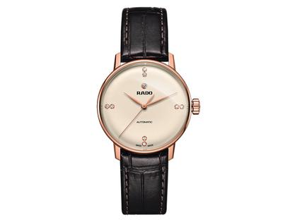 Rado Coupole Classic S Automatik Diamanten Edelstahl rosegold PVD beschichtet weiß Lederband – Damenuhren Uhr ohne Datum aus Edelstahl und PVD beschichtet. Das Gehäuse ist rund und roségold. Das Lederarmband Kroko / Alligator ist schwarz. Das Zifferblatt ist ein Index in weiß.
