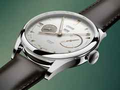 Oris Artelier Calibre 113 Handaufzug Edelstahl 43mm weißes Zifferblatt braunes Lederband – Herrenuhren Uhr mit Kalender aus Edelstahl und Leder. Das Gehäuse ist rund und silber. Das Lederarmband ist braun. Das Zifferblatt ist ein Index in weiß. – Ansicht 3