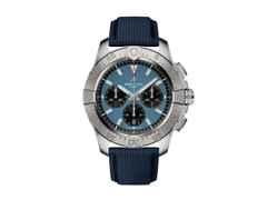 Breitling Avenger B01 Chronograph 44 Automatik Edelstahl blaues Zifferblatt dunkelblaues Lederband – Herrenuhren Chronograph aus Edelstahl und Leder. Das Gehäuse ist rund und silber. Das Lederarmband ist blau. Das Zifferblatt ist ein Index in blau.