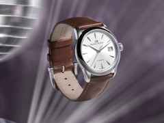 Maurice Lacroix 1975 Automatik Edelstahl 36mm silberfarbenes Zifferblatt braunes Lederband – Herrenuhren Uhr mit Datum aus Edelstahl. Das Gehäuse ist rund und silber. Das Lederarmband ist braun. Das Zifferblatt ist ein Index in silber. – Ansicht 2