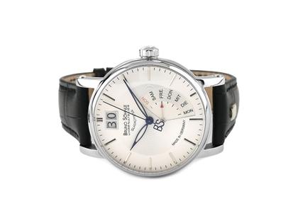 Bruno Söhnle Glashütte Pesaro I Quarz Edelstahl 43mm silbernes Zifferblatt Lederband 17-13073-241 Full Set Occasion – Herrenuhren Uhr mit Datum aus Edelstahl. Das Gehäuse ist rund und silber. Das Lederarmband ist braun. Das Zifferblatt ist ein Index in silber.