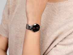 Rado Florence Classic Diamonds Quarz Edelstahl 30 mm braun Edelstahlband bicolor – Damenuhren Uhr mit Datum aus Edelstahl und PVD beschichtet. Das Gehäuse ist rund und roségold. Das Edelstahlarmband ist silber-roségold. Das Zifferblatt ist ein Index in braun. – Ansicht 6