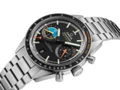Omega Speedmaster Pilot Chronograph Automatik Edelstahl 40mm schwarzes Zifferblatt Metallband – Herrenuhren Chronograph aus Edelstahl. Das Gehäuse ist rund und silber. Das Edelstahlarmband ist silber. Das Zifferblatt ist ein Index in schwarz. – Ansicht 3