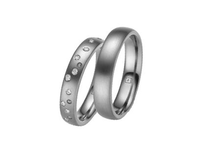 Ringe Trauring mit Besatz aus 950 Platin, Tantal und und .