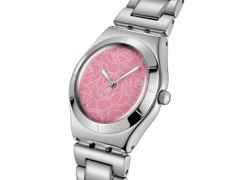 Swatch Irony Lady Blossom Time Petal Charm Quarz Edelstahl 33mm rosa Zifferblatt Metallband – Damenuhren Uhr ohne Datum aus Edelstahl. Das Gehäuse ist rund und silber. Das Edelstahlarmband ist silber. Das Zifferblatt ist ohne Zeichen und rosa. – Ansicht 2
