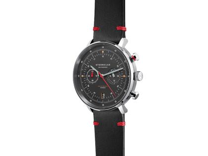Sternglas Hamburg Chrono Edition Neuwerk Quarz Edelstahl 42mm graues Zifferblatt schwarzes Lederband – Herrenuhren Chronograph aus Edelstahl. Das Gehäuse ist rund und silber. Das Lederarmband ist schwarz. Das Zifferblatt ist arabisch Index und anthrazit. – Ansicht 2