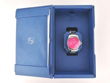 Oris Pro Pilot X Miss Piggy Edition Automatik Edelstahl 34mm pinkes Zifferblatt Metallband 01 531 7796 4158-07 8 17 05LC Full Set mit Garantie Occasion Neu – Damenuhren Uhr ohne Datum aus Edelstahl. Das Gehäuse ist rund und silber. Das Edelstahlarmband ist silber. Das Zifferblatt ist ein Index in pink. – Ansicht 5