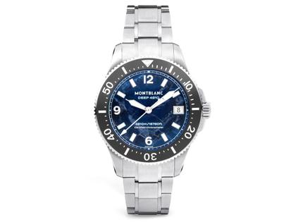 Herrenuhren Uhr mit Datum aus Keramik und Titan. Das Gehäuse ist rund und grau. Das Titanarmband ist grau. Das Zifferblatt ist arabisch Index und blau.