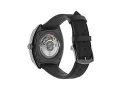 Gucci Interlocking Automatik Edelstahl PVD-Schwarz 41mm schwarzes Zifferblatt schwarzes Textilband YA142330 – Herrenuhren Uhr ohne Datum aus Edelstahl und PVD beschichtet. Das Gehäuse ist rund und schwarz. Das Textilarmband ist schwarz. Das Zifferblatt ist ein Index in schwarz. – Ansicht 2