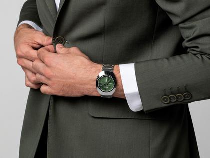 Rado DiaStar Original Automatik Ceramos 38 mm grün Edelstahlband – Herrenuhren Uhr mit Datum aus Edelstahl und Keramik. Das Gehäuse ist oval und silber. Das Edelstahlarmband ist silber. Das Zifferblatt ist ein Index in grün. – Ansicht 7