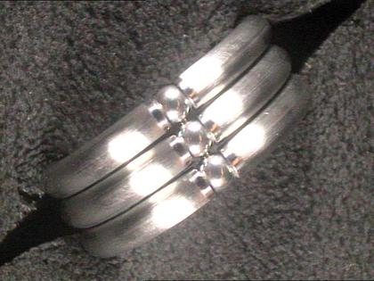 Apero Ring Luna Edelstahl 9mm mit Edelstahlkugeln – Ringe Ring aus Edelstahl.