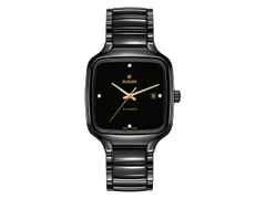 Rado True Square Automatik Keramik anthrazit Keramikband mit 4 Brillanten – Herrenuhren Uhr mit Datum aus Keramik. Das Gehäuse ist quadratisch und grau. Das Keramikarmband ist grau. Das Zifferblatt ist ein Index in schwarz.