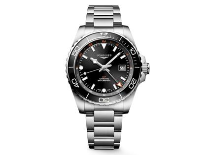Longines HydroConquest GMT Automatik Edelstahl 43mm schwarzes Zifferblatt Metallband – Herrenuhren Uhr mit Datum aus Edelstahl und Keramik. Das Gehäuse ist rund und silber. Das Edelstahlarmband ist silber. Das Zifferblatt ist arabisch Index und schwarz.