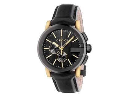 Herrenuhren Chronograph aus Edelstahl und PVD beschichtet. Das Gehäuse ist rund und schwarz. Das Lederarmband ist schwarz. Das Zifferblatt ist ein Index in schwarz.