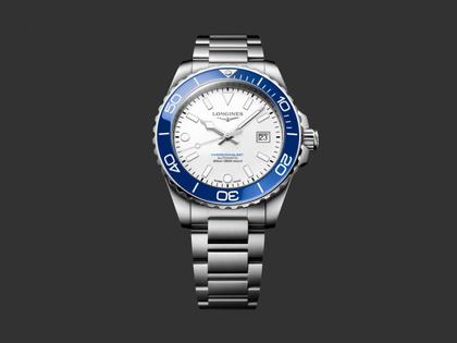 Longines HydroConquest Sylt Edition 2026 Automatik Edelstahl 39mm weißes Zifferblatt Metallband – Herrenuhren Uhr mit Datum aus Edelstahl und Keramik. Das Gehäuse ist rund und silber. Das Edelstahlarmband ist silber. Das Zifferblatt ist ein Index in weiß. – Ansicht 7