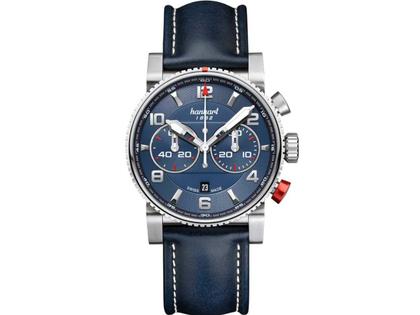 Hanhart PRIMUS Racer Steel Blue Chronograph Automatik Edelstahl 44mm blaues Zifferblatt blaues Lederband – Herrenuhren Chronograph aus Edelstahl. Das Gehäuse ist rund und silber. Das Lederarmband ist blau. Das Zifferblatt ist arabisch Index und blau.