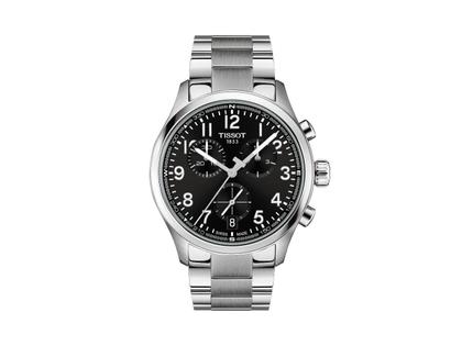 Tissot Chrono L Quarz Edelstahl 42mm schwarzes Zifferblatt Metallband – Herrenuhren Chronograph aus Edelstahl. Das Gehäuse ist rund und silber. Das Edelstahlarmband ist silber. Das Zifferblatt ist arabisch Index und schwarz.