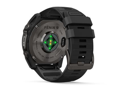 Garmin Fenix 9 faserverstärktes Polymer 51mm digitales Display schwarzes Silikonband – Herrenuhren Uhr Multifunktion aus Kautschuk, Kunststoff und Titan. Das Gehäuse ist rund und schwarz. Das Kautschuk / Kunststoff / Silikon Armband ist schwarz. Das Zifferblatt ist digital und schwarz. – Ansicht 4