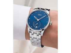 Union Glashütte Seris Automatik Edelstahl 36mm blaues Zifferblatt Metallband – Damenuhren Uhr mit Datum aus Edelstahl. Das Gehäuse ist rund und silber. Das Edelstahlarmband ist silber. Das Zifferblatt ist ein Index in blau. – Ansicht 3