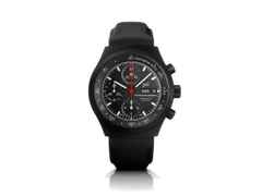 Porsche Design Chronograph 1 - All Black Numbered Edition Automatik Titan Schwarz-TiC 40mm schwarzes Zifferblatt schwarzes Lederband – Herrenuhren Chronograph aus Leder, Titan und Titancarbid beschichtet. Das Gehäuse ist rund und schwarz. Das Lederarmband ist schwarz. Das Zifferblatt ist ein Index in schwarz.