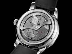 Glashütte Original PanoLunarInverse Automatik Platin 42mm silbernes Zifferblatt graues Lederband Limited Edition – Herrenuhren Uhr mit Kalender aus 950 Platin. Das Gehäuse ist rund und silber. Das Lederarmband Kroko / Alligator ist grau. Das Zifferblatt ist ein Index in silber. – Ansicht 5